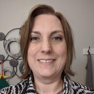 Meet your Posher, Dena